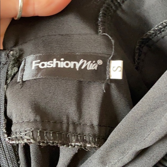 woman’s long dress - Picture 2 of 3